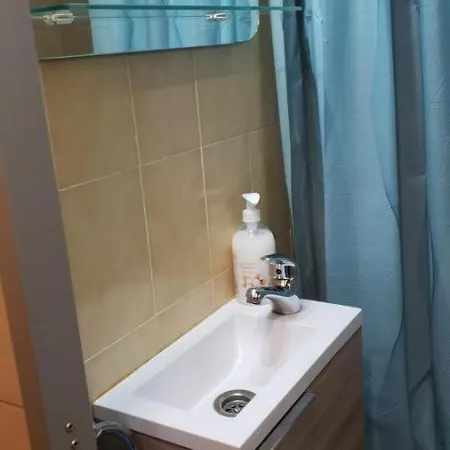 In Residencia Maresme Neu - La Molina Деревянный коттедж