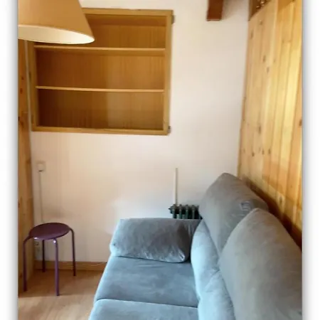 In Residencia Maresme Neu - La Molina Деревянный коттедж